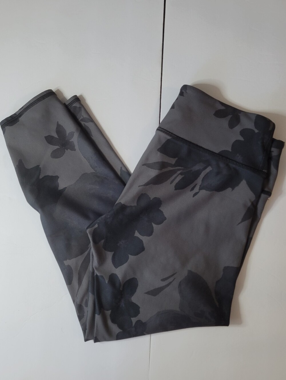 Athleisure Floral Gray Women's Jeggings